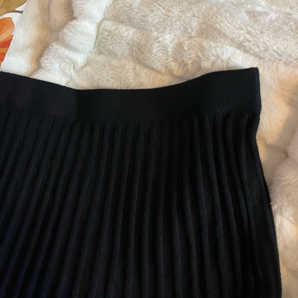 Max Studio M Midi A Line Knit Fringe Hem Ribbed Goblincore Witchy Stretch Skirt